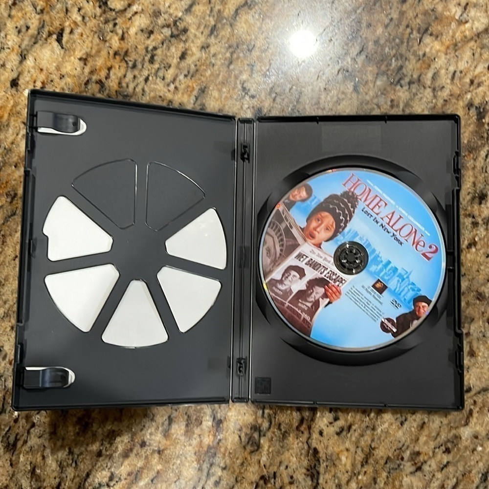 Home alone 2 DVD - Picture 2 of 4